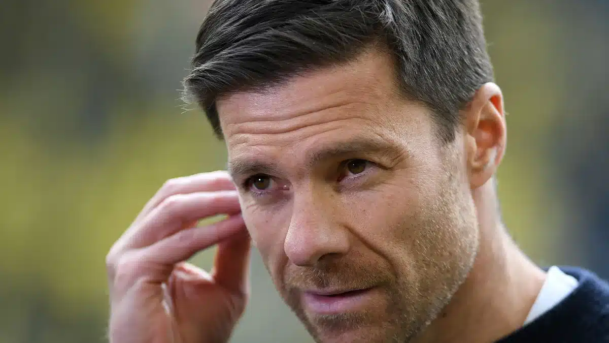 T&aacute; com moral! Ex-Am&eacute;rica-MG &eacute; elogiado por Xabi Alonso na Alemanha