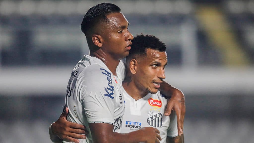 A S&eacute;rie B do futebol brasileiro &eacute; &ldquo;diferente de tudo&rdquo;